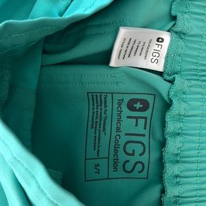 Surgical green Figs scrubs. Straight leg pants.